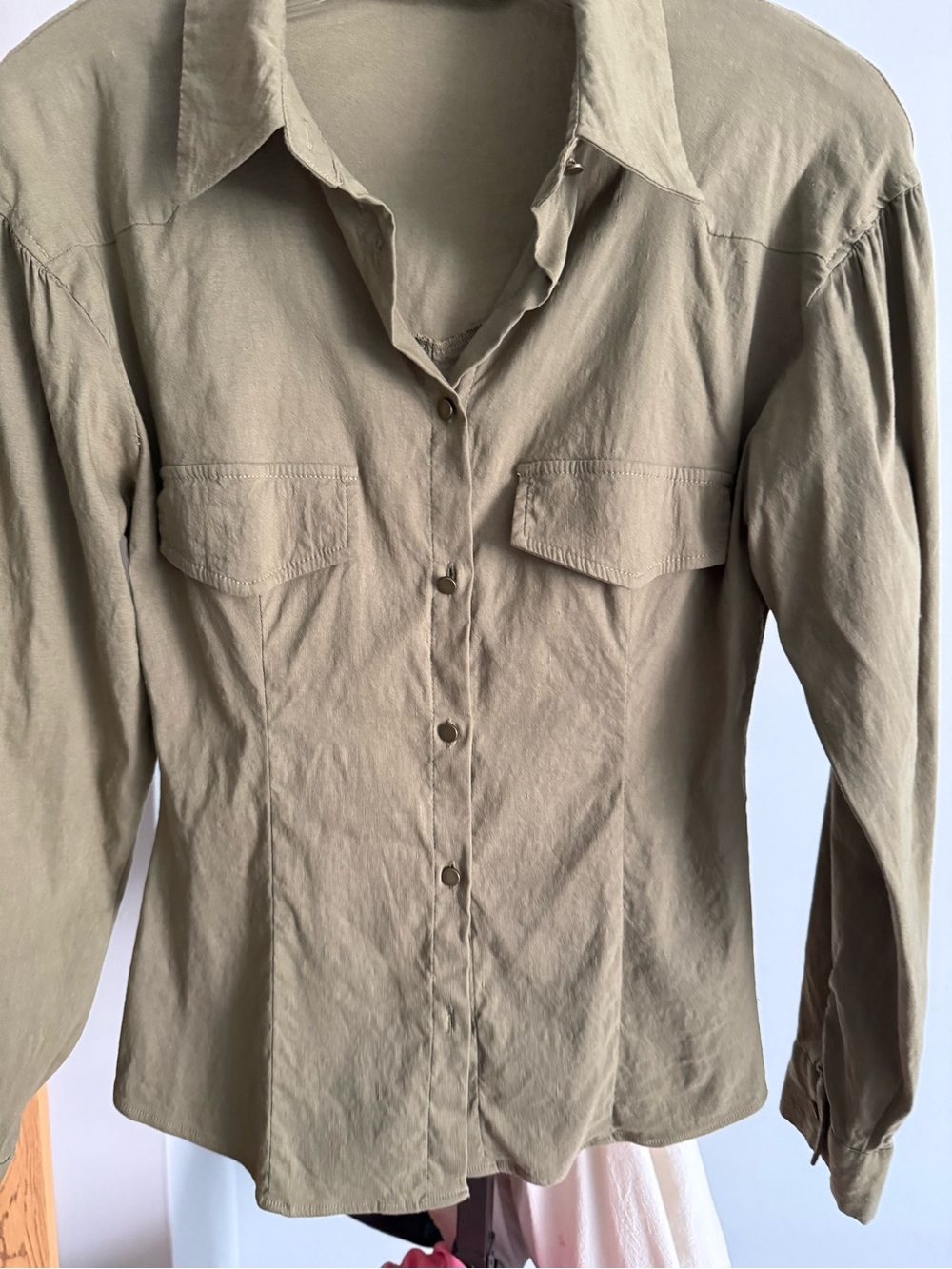 Zara Classic Button-Front Shirt in Olive S